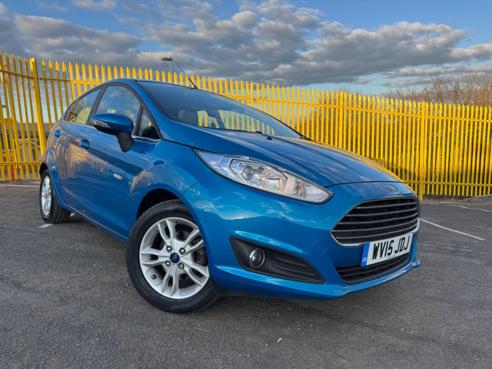 Used 2015 Ford Fiesta 1.0T EcoBoost Zetec Euro 5 (s/s) 5dr for sale in ...